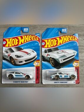 Corvette Grand Sport Die-Cast - Then and Now
 - Hot Wheels - Pack of 2
